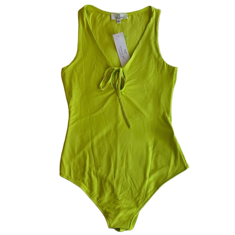NWT Live in the Moment Bodysuit Green Plunge V Neck Tie Sleeveless Snap Stretch